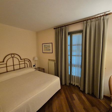Locanda Del Boscogrande Montegrosso dʼAsti Exteriör bild
