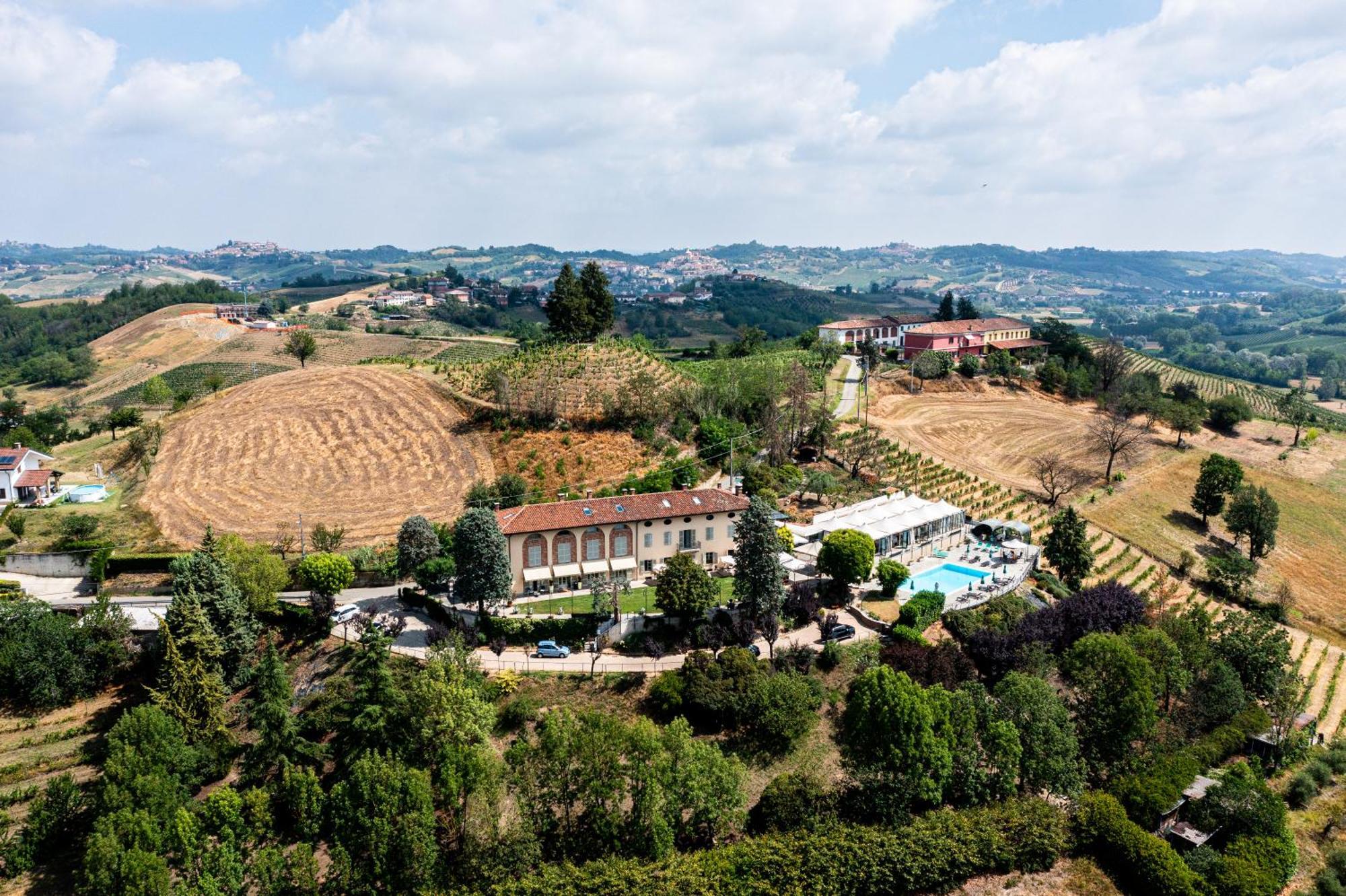 Locanda Del Boscogrande Montegrosso dʼAsti Exteriör bild