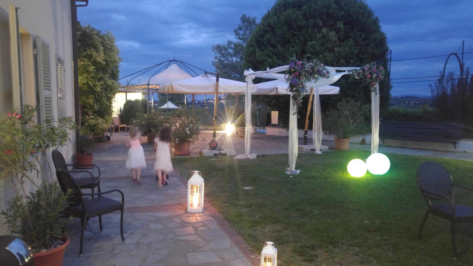 Locanda Del Boscogrande Montegrosso dʼAsti Exteriör bild