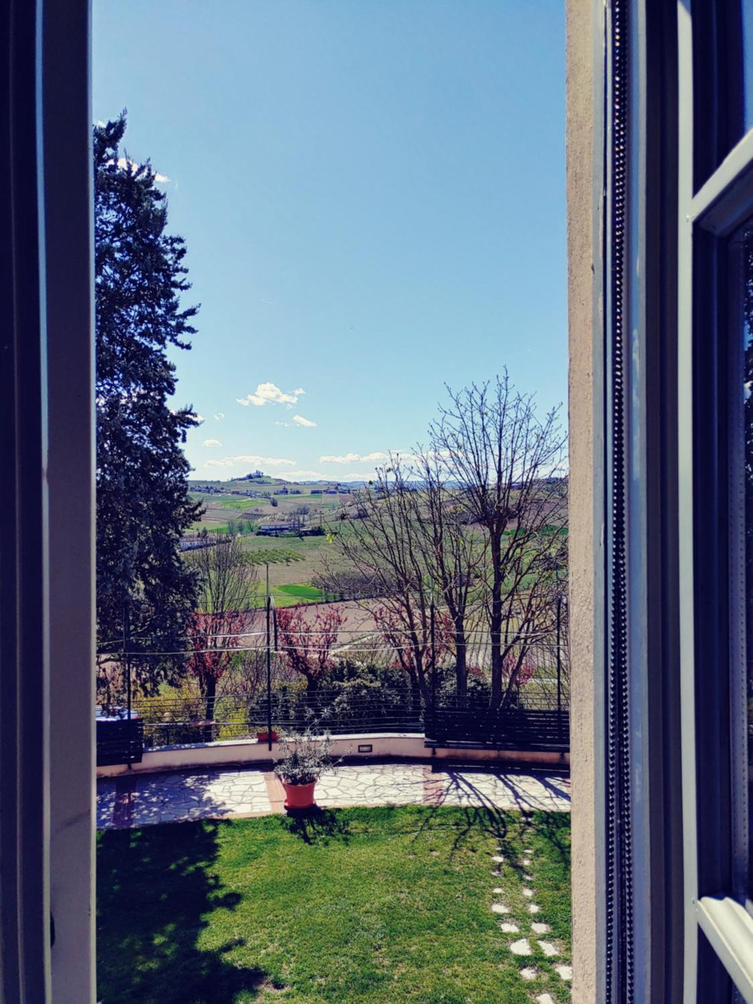 Locanda Del Boscogrande Montegrosso dʼAsti Rum bild