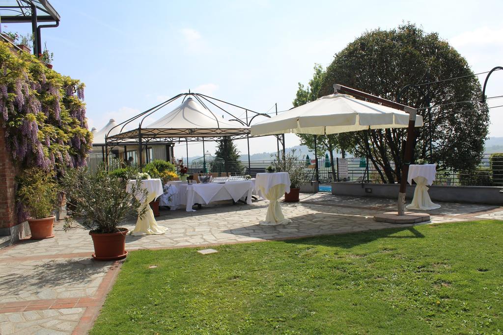 Locanda Del Boscogrande Montegrosso dʼAsti Exteriör bild