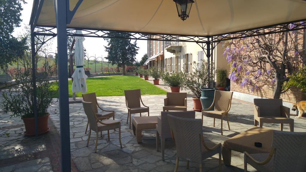 Locanda Del Boscogrande Montegrosso dʼAsti Exteriör bild