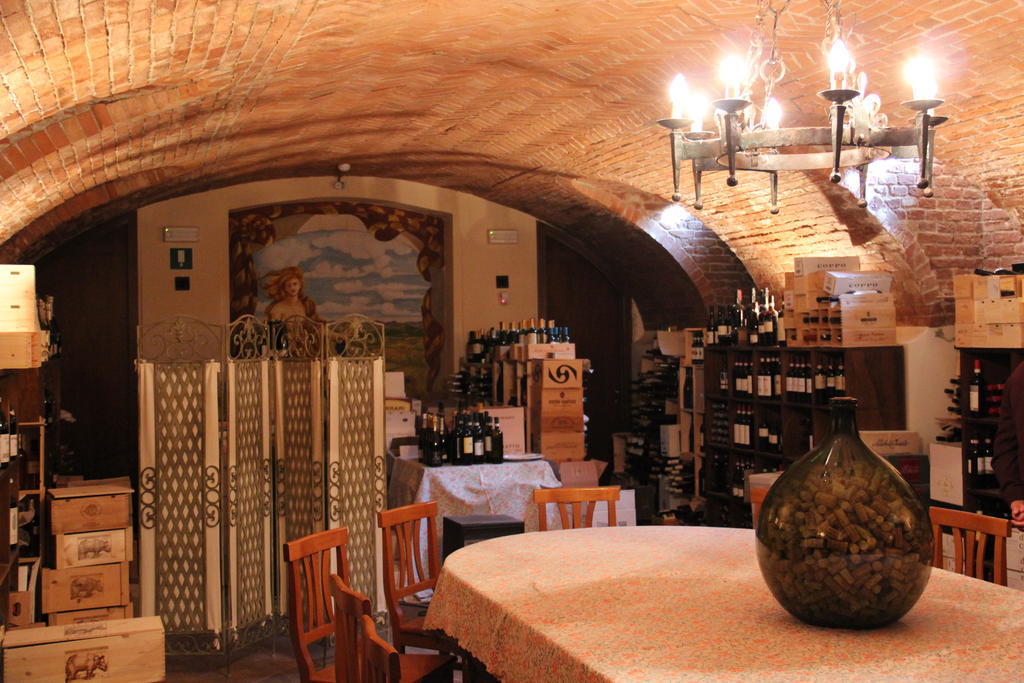 Locanda Del Boscogrande Montegrosso dʼAsti Exteriör bild