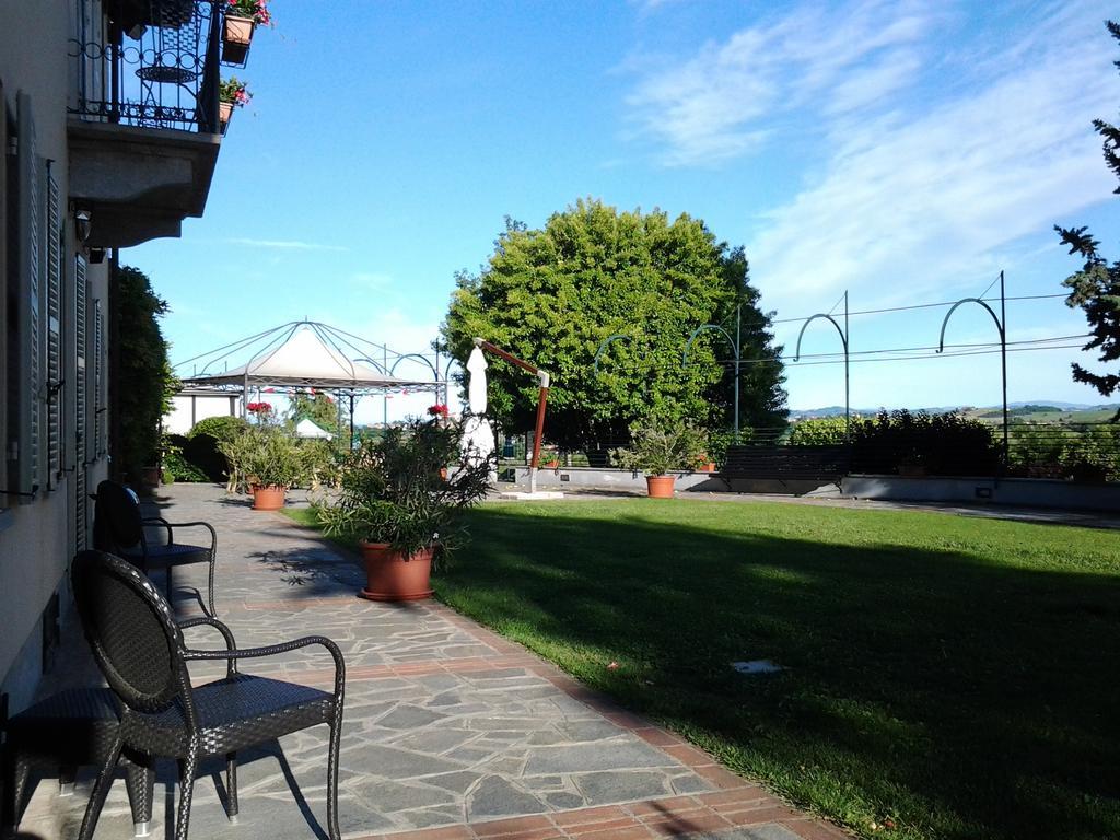 Locanda Del Boscogrande Montegrosso dʼAsti Exteriör bild