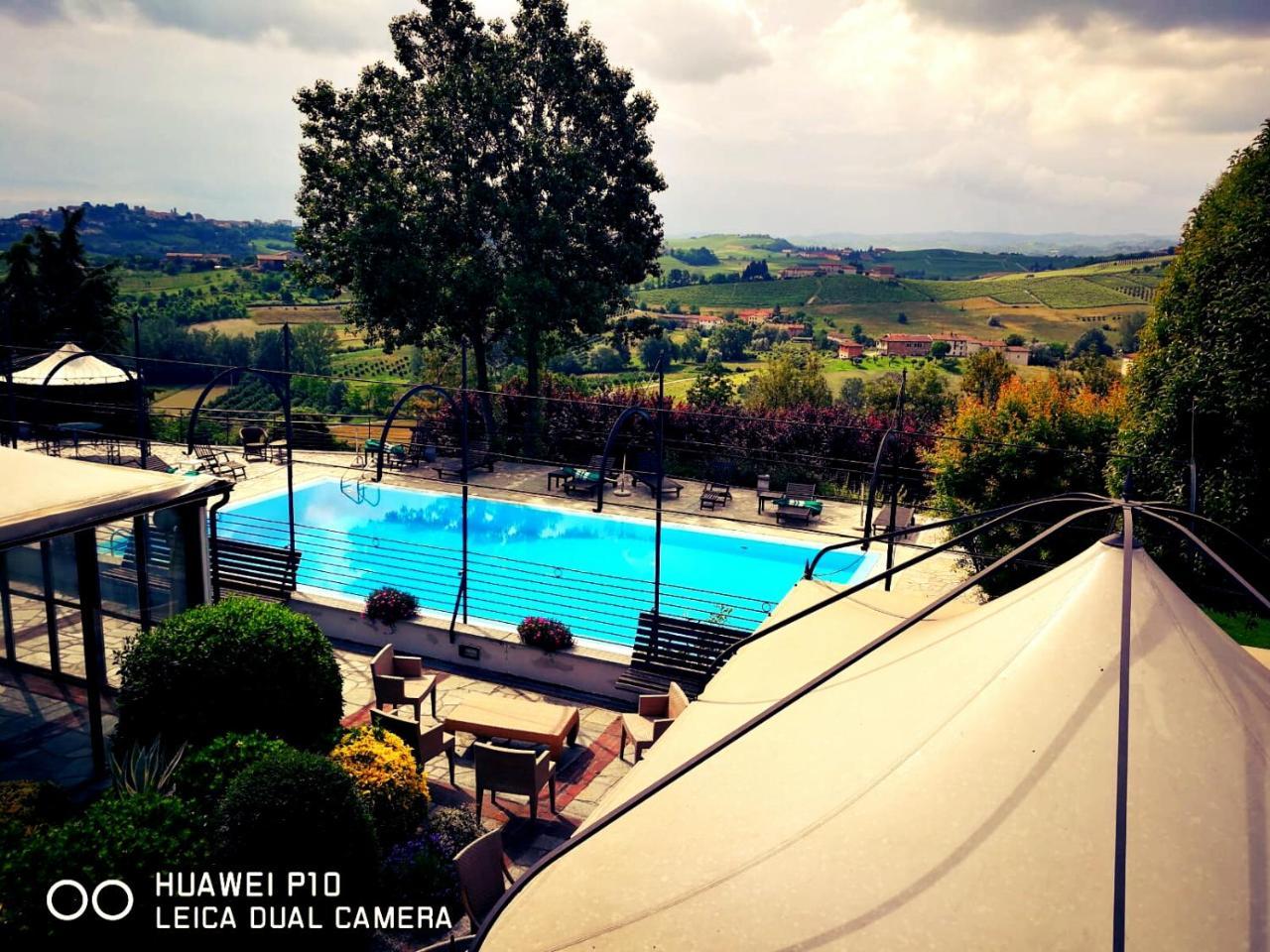 Locanda Del Boscogrande Montegrosso dʼAsti Exteriör bild