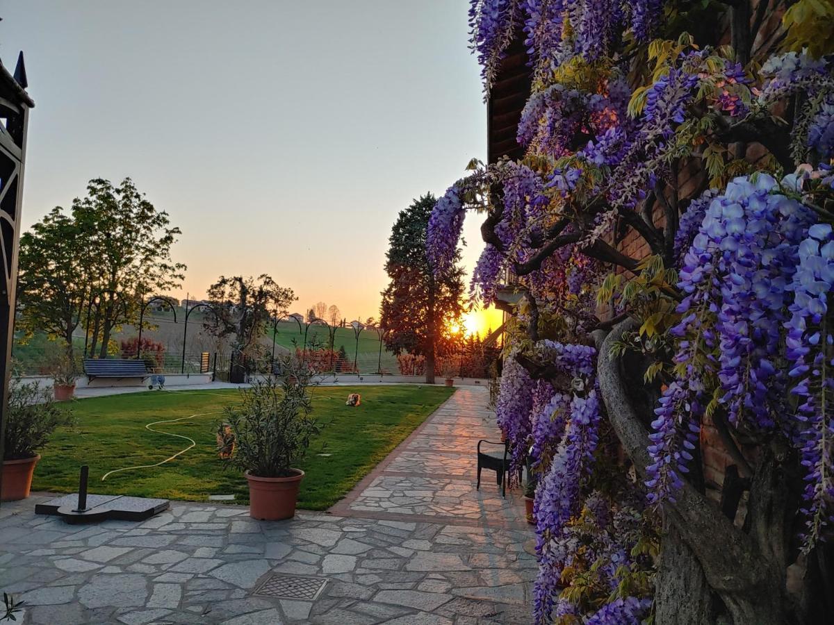 Locanda Del Boscogrande Montegrosso dʼAsti Exteriör bild